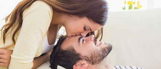 Como os preservativos podem apimentar posições sexuais clássicas